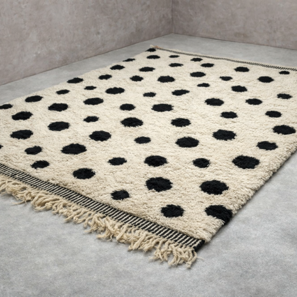 Beni Mrirt Rug – Black Doted Rug - Image 3