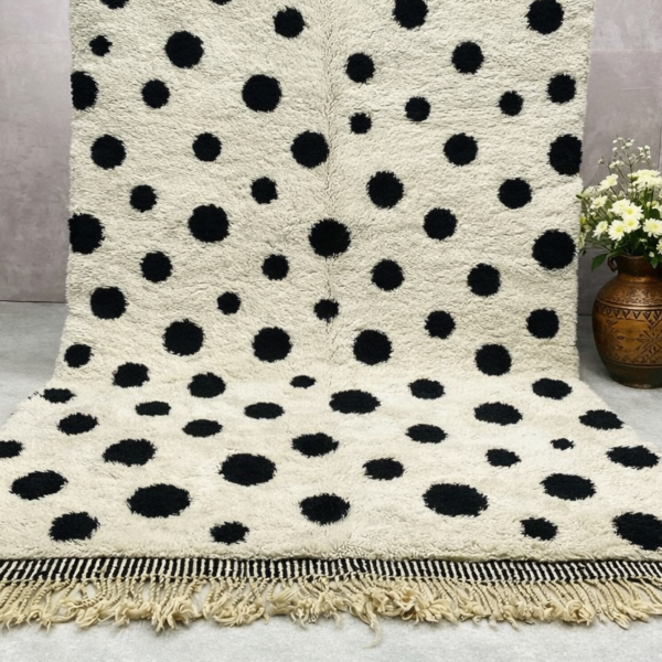 Beni Mrirt Rug – Black Doted Rug - Image 4
