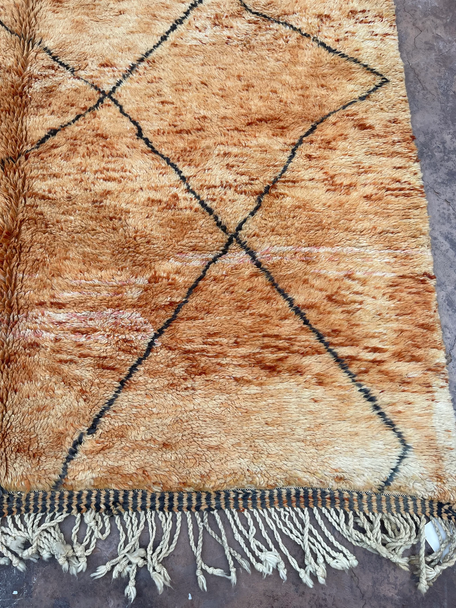 Beni Mrirt Rug – Premium Diamond Camel Brown and Black Multicolor rug - Image 4