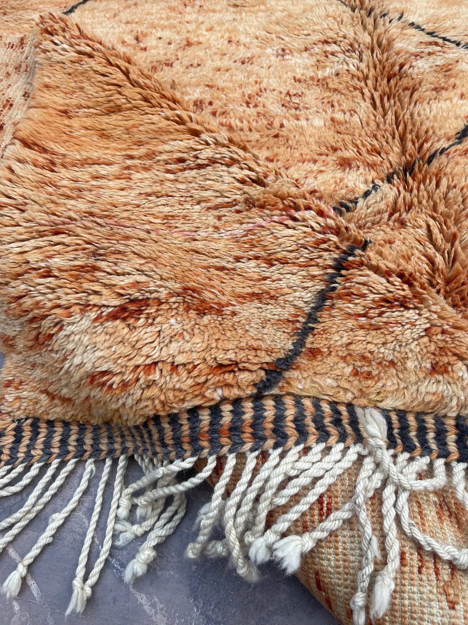 Beni Mrirt Rug – Premium Diamond Camel Brown and Black Multicolor rug - Image 7