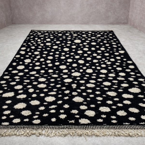 Beni Mrirt Wool Rug – Premium Black and white dotted Luxury Berber carpet - Image 3