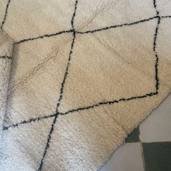 Beni Ourain Wool Rug – 5x8.4 ft Ivory Beige Diamond Geometric Carpet - Image 4