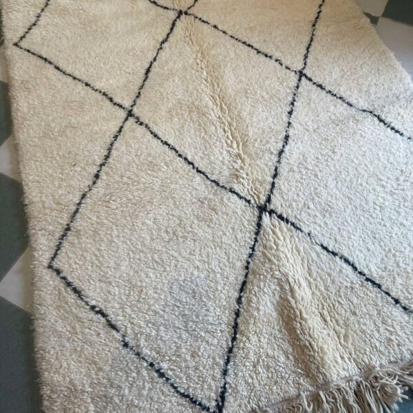 Beni Ourain Wool Rug – 5x8.4 ft Ivory Beige Diamond Geometric Carpet - Image 8