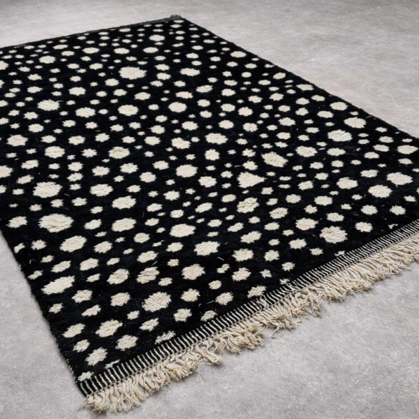Beni Mrirt Wool Rug – Premium Black and white dotted Luxury Berber carpet - Image 6