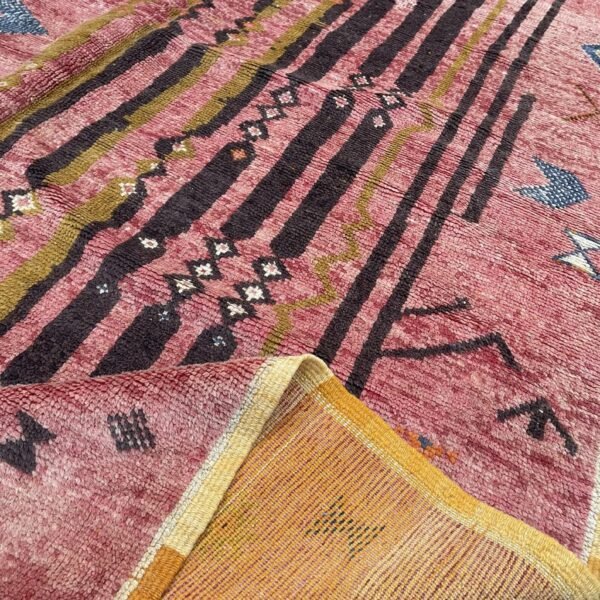 Vintage Style Beni mguild Wool Rug – 5.5x9 ft Tribal Geometric colorful Abstract pink Carpet - Image 9